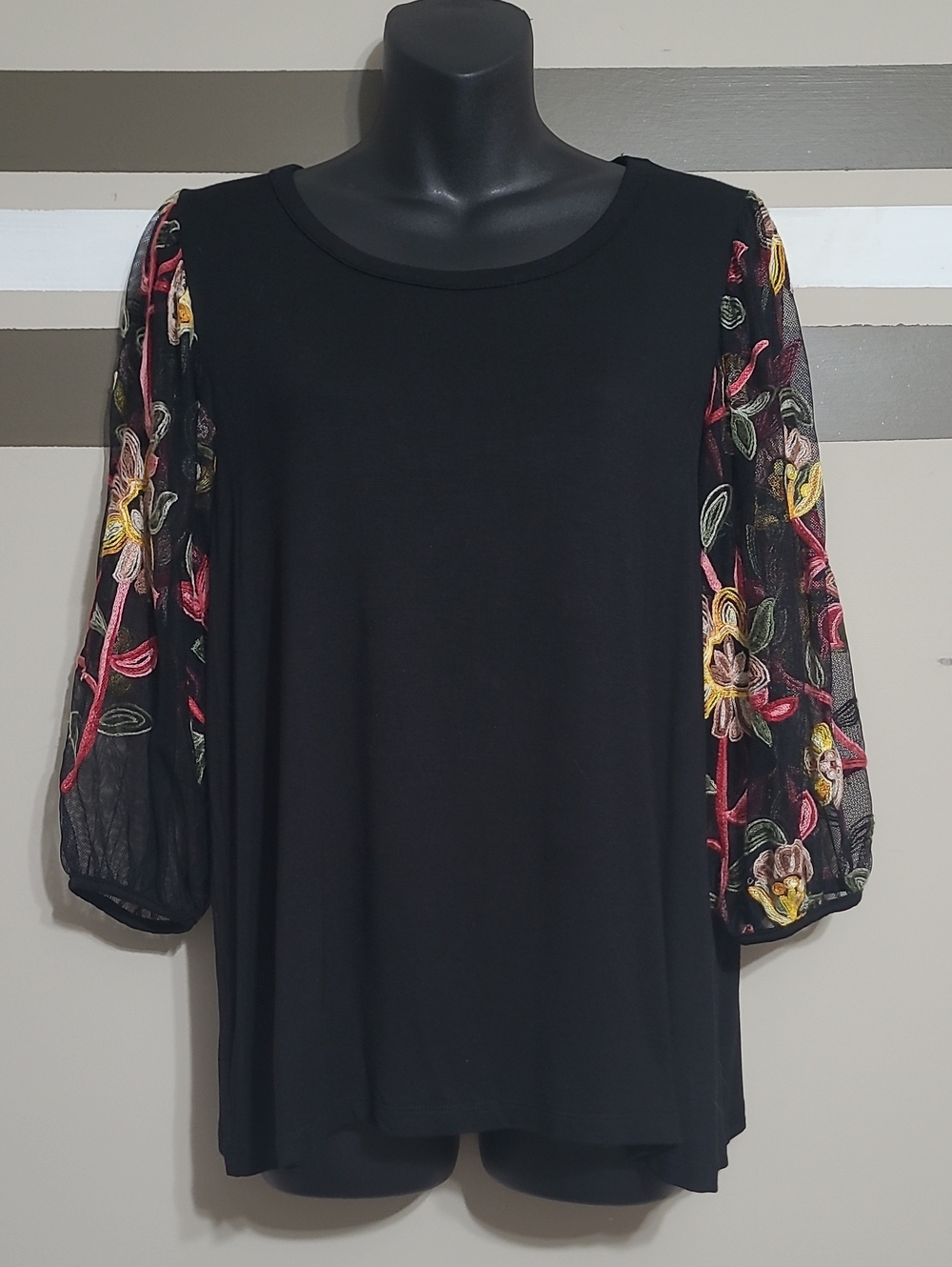 Kim & Cami Black Embroidered Floral Mesh 3/4 Sleeves Blouse Sz Med